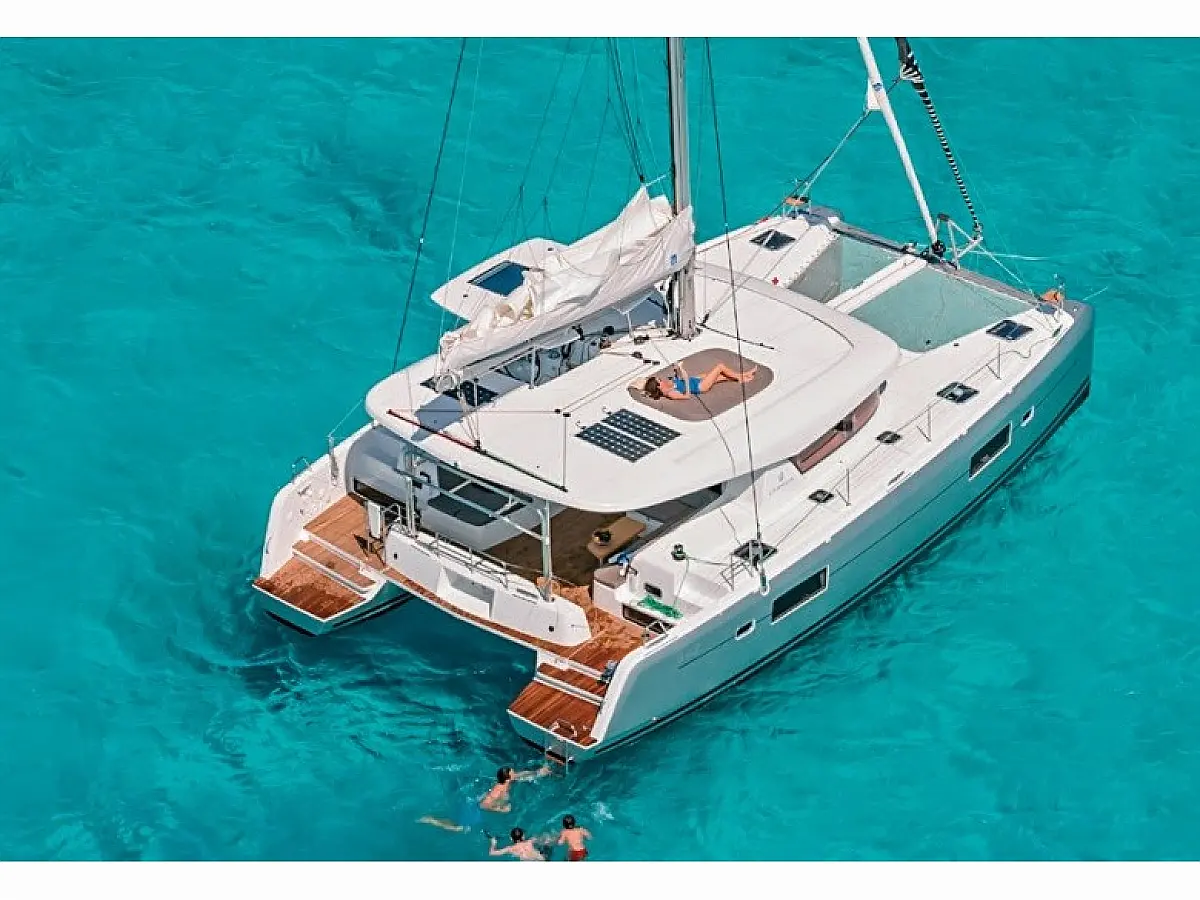 Lagoon 42