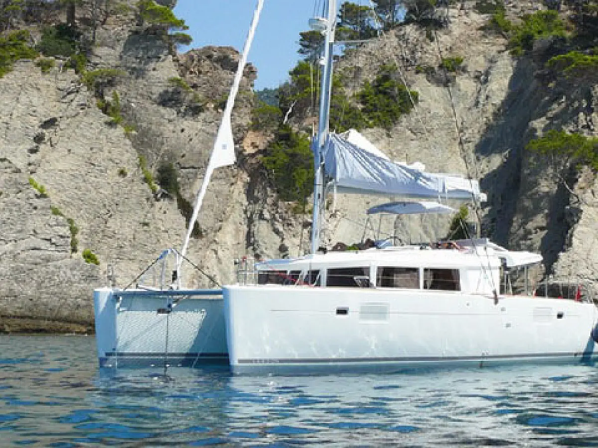 Lagoon 42
