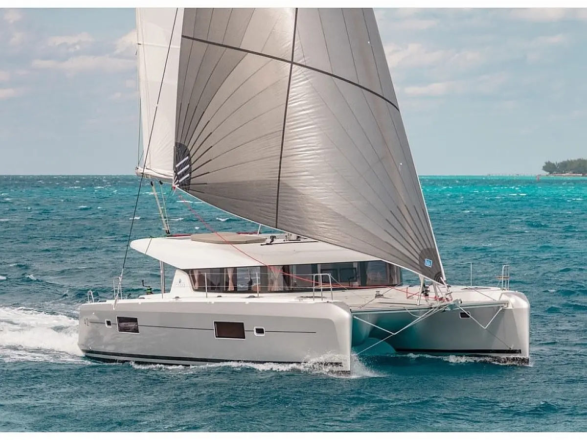 Lagoon 42