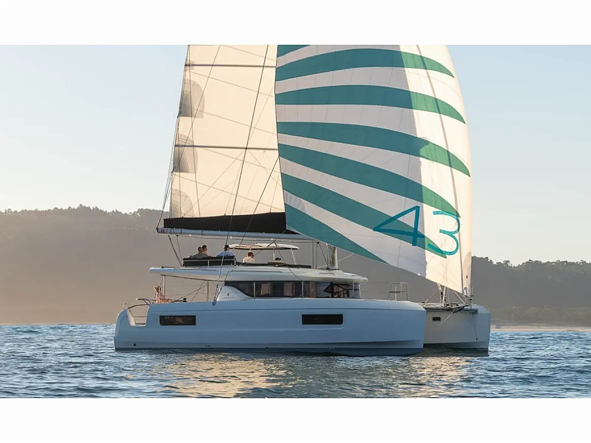 Lagoon 43