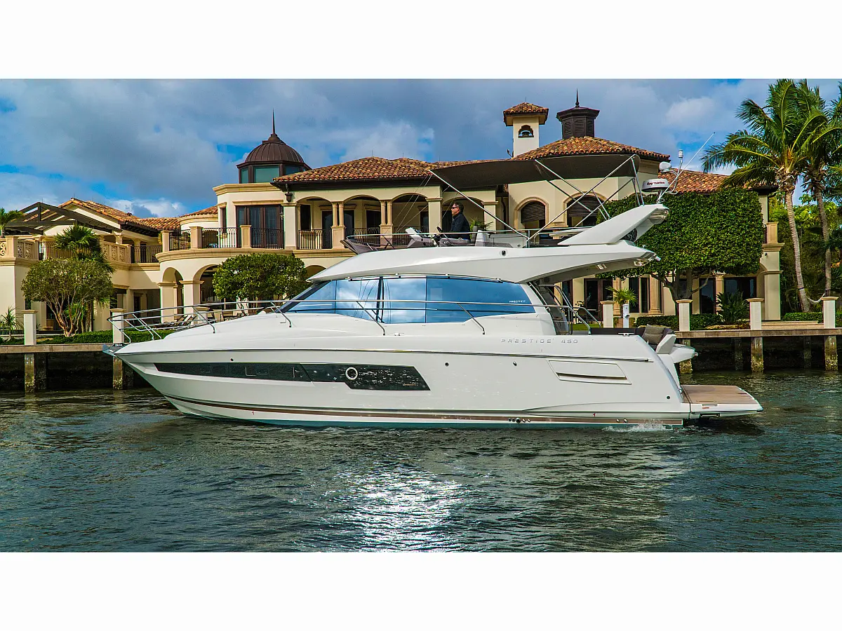 PRESTIGE 460 FLY