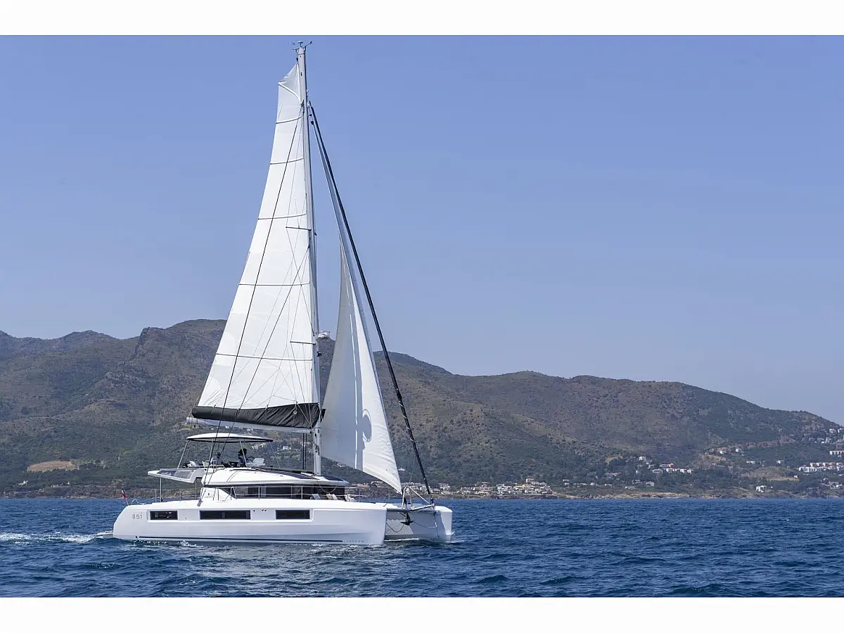 Lagoon 51