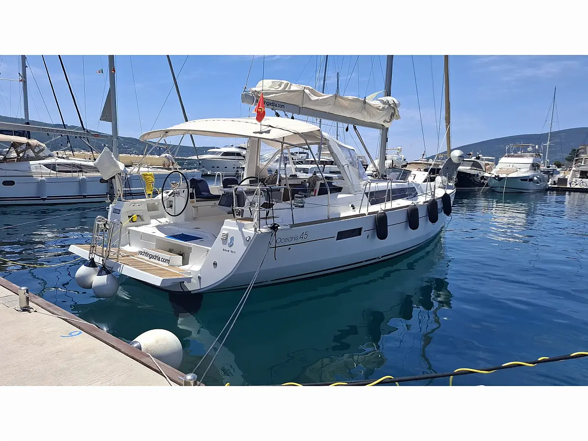 Oceanis 45, 3 cabins