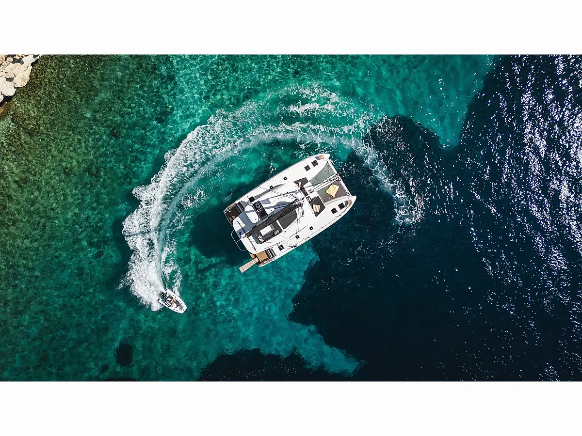 Lagoon 43