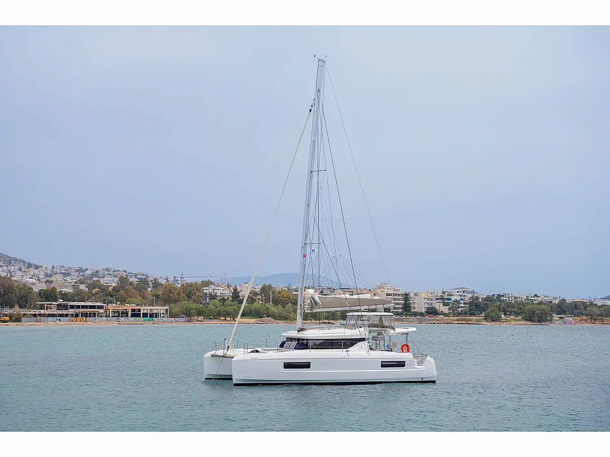Lagoon 43